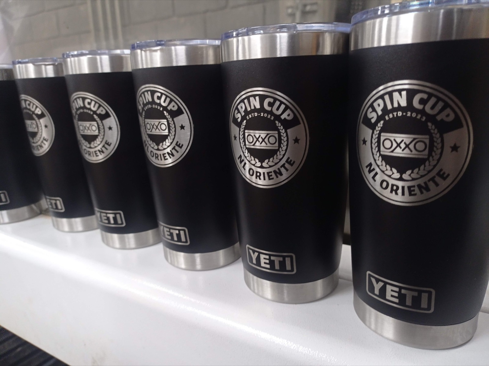 Vasos de acero grabados con láser